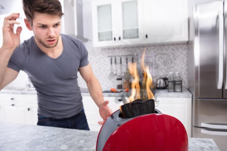 Grille-pain fume