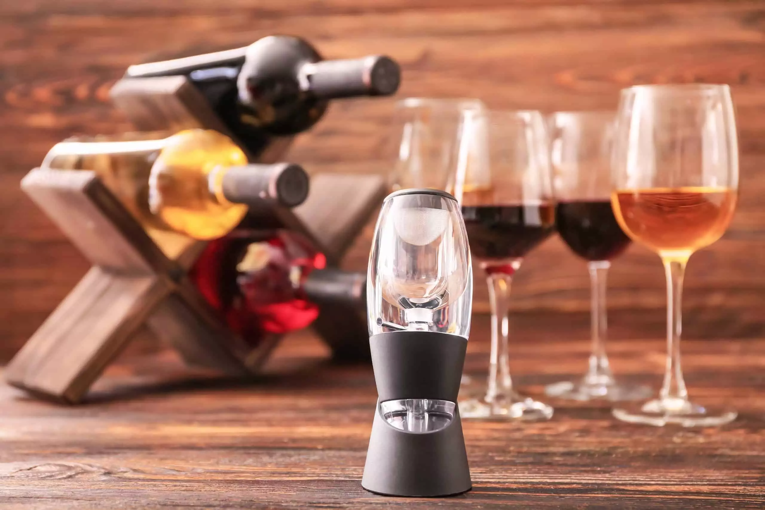 Final Touch Twister Blanc Rouge aérateur de vin pour Decanter aération goût améliorer